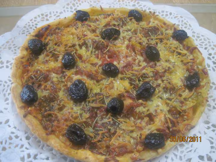 Tarte facon pizza aux poivrons et lardons fumes