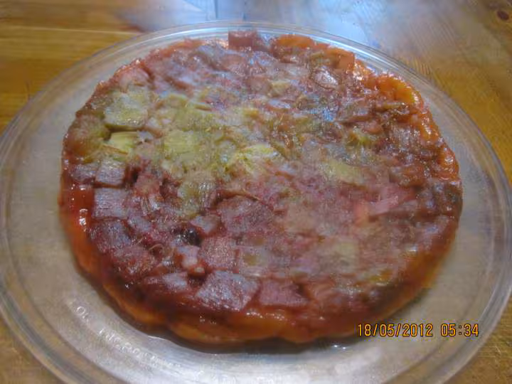 Tatin a la rhubarbe et fruits rouges