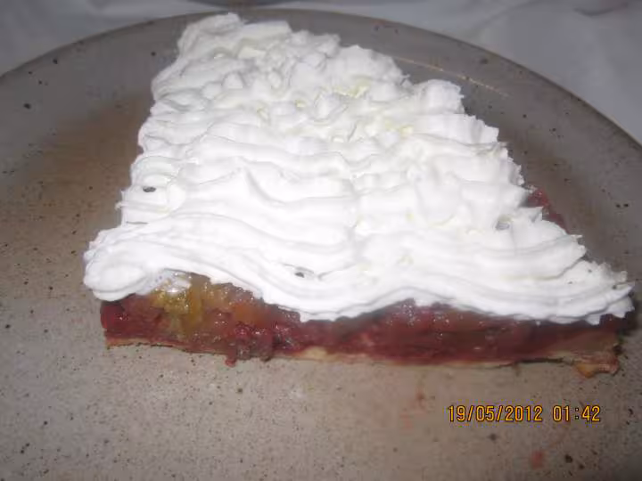 Tatin a la rhubarbe et fruits rouges