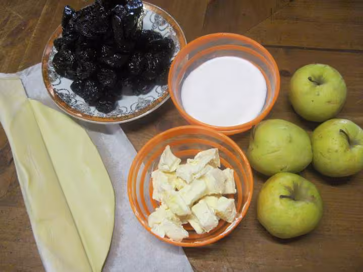 Tatin aux pruneaux et pommes