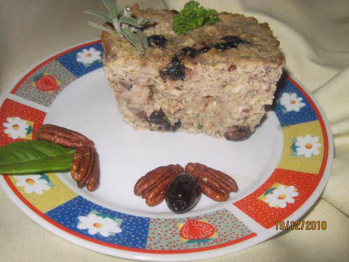 Terrine de poulet noix olives noires a la biere