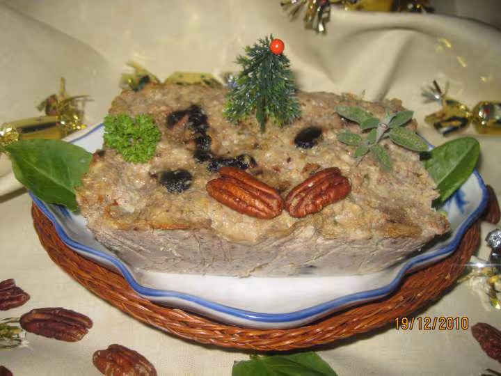 Terrine de poulet noix olives noires a la biere