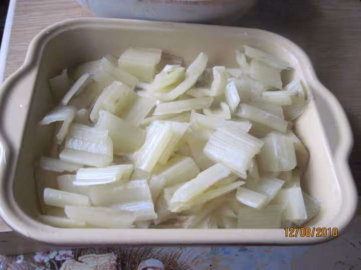 Tiges de blettes en gratin