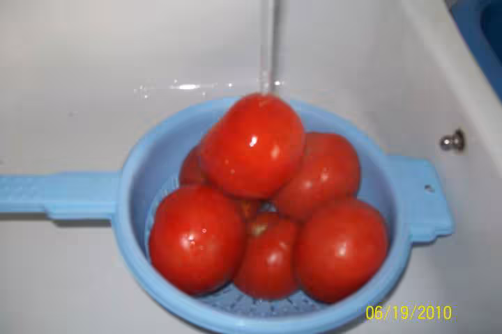 Tomates aux oeufs en cocotte