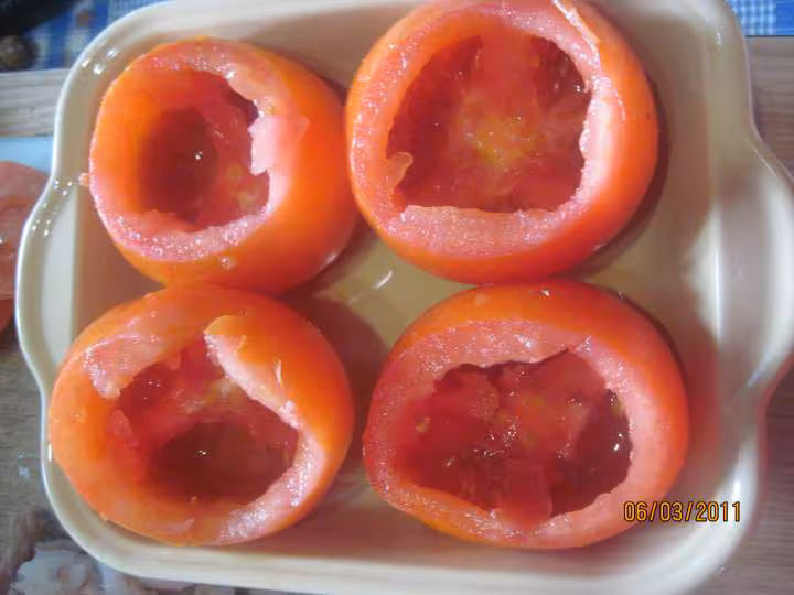 Tomates farcies au poisson et jambon
