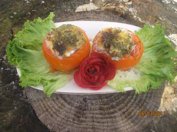 Tomates farcies au poisson et jambon