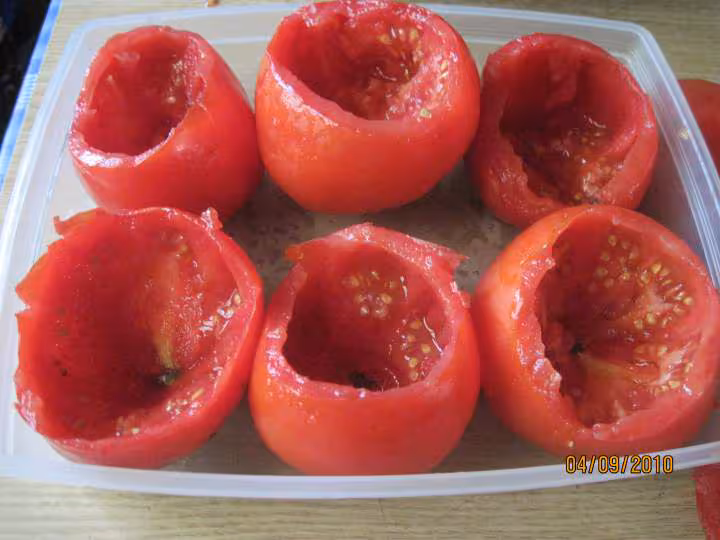 Tomates farcies en congelation