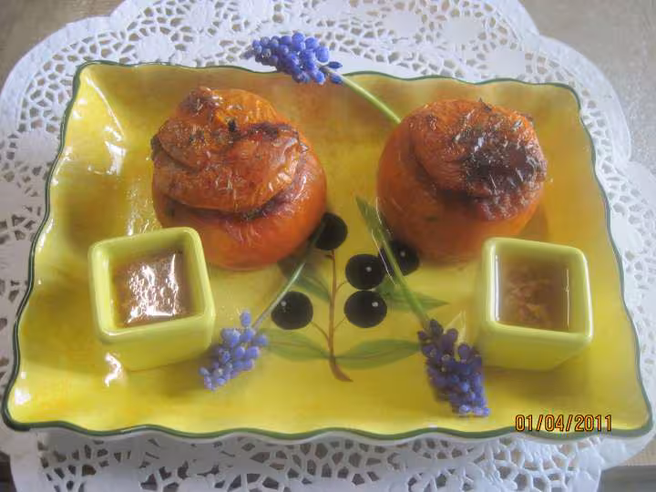 Tomates farcies en sauce salsa
