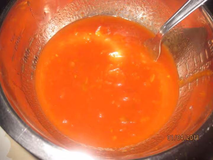 Tomates farcies en sauce salsa