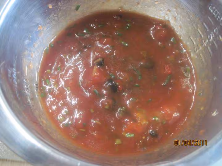 Tomates farcies en sauce salsa