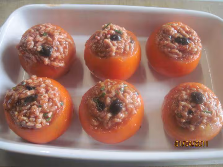Tomates farcies en sauce salsa