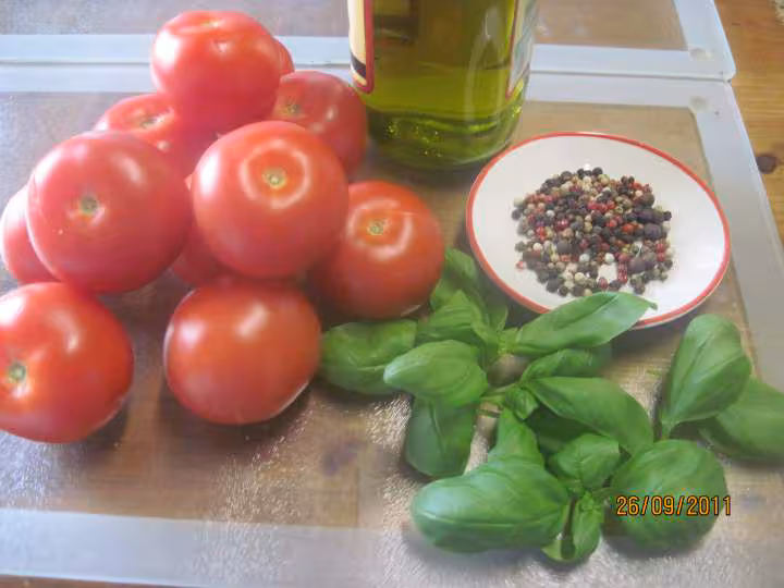 Tomates sechees a l huile d olive et basilic