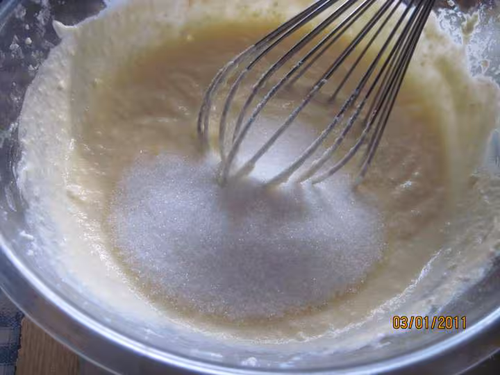 Tourte au fromage de brousse et des de pommes poires