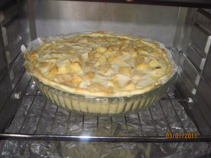Tourte au fromage de brousse et des de pommes poires