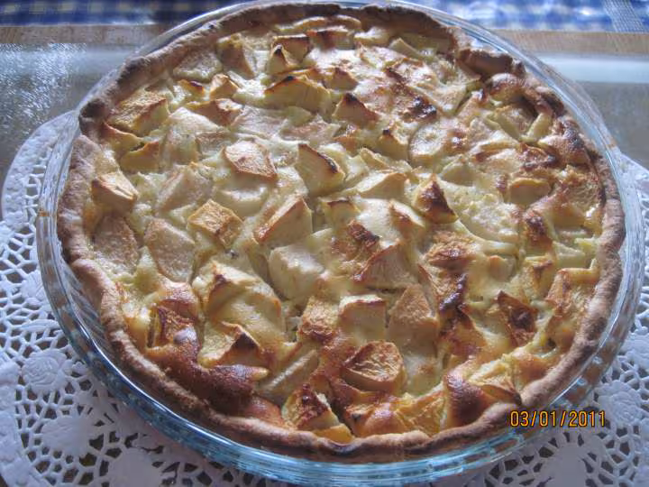 Tourte au fromage de brousse et des de pommes poires