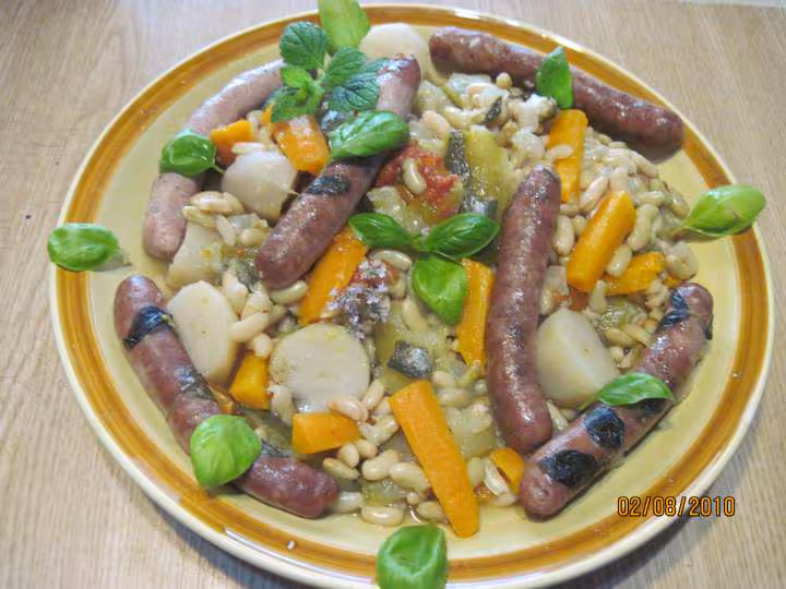 Un meli melo de legumes aux saucisses amp basilic