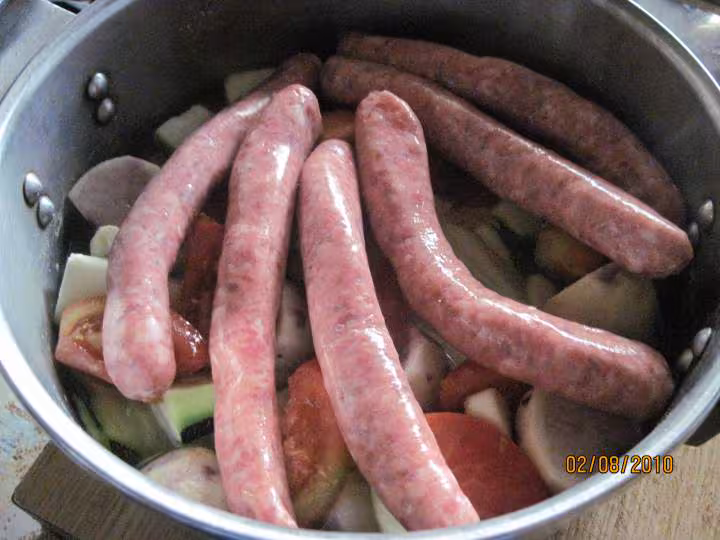 Un meli melo de legumes aux saucisses amp basilic