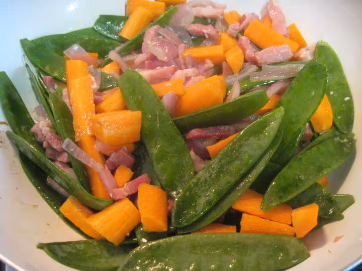 Une poelee de legumes cuisinee