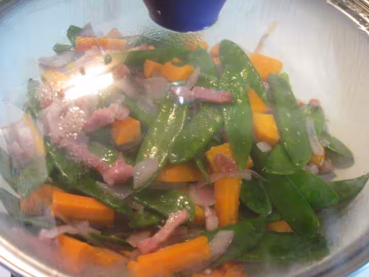 Une poelee de legumes cuisinee