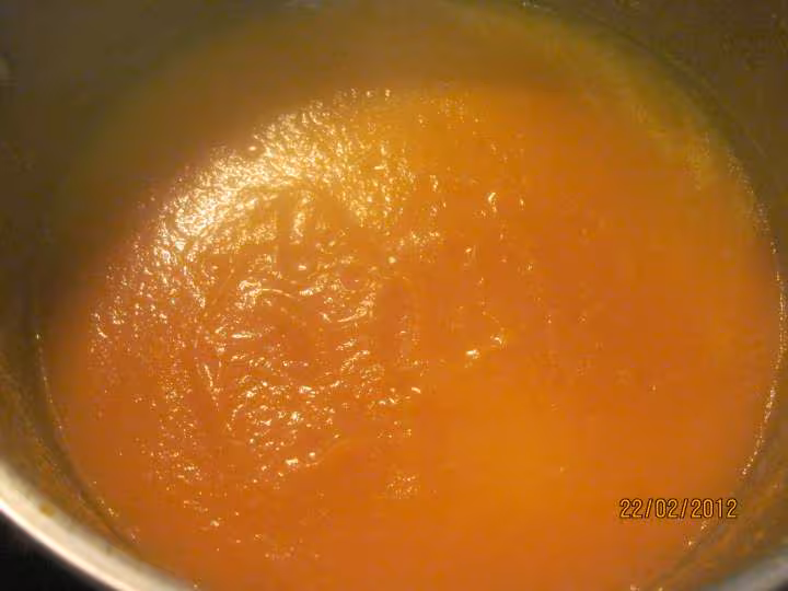 Veloute de carottes a la creme fraiche