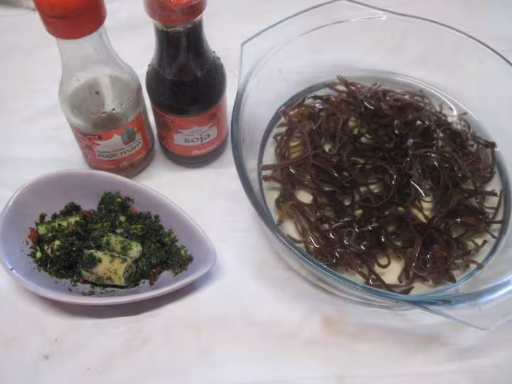 Vermicelle chinois aux champignons noirs et crustaces