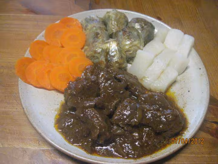 Viande a bourguignon au trio de legumes