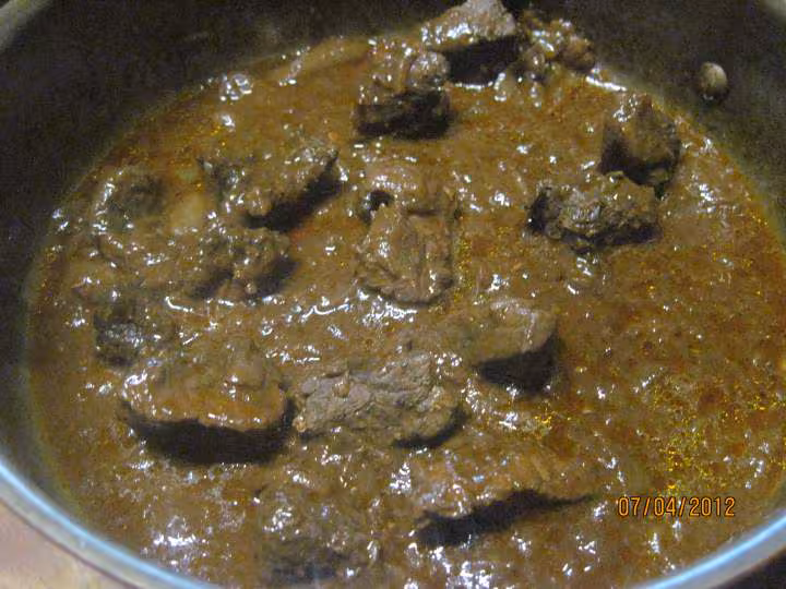 Viande a bourguignon au trio de legumes