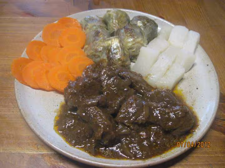 Viande a bourguignon au trio de legumes