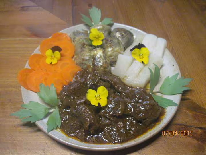 Viande a bourguignon au trio de legumes