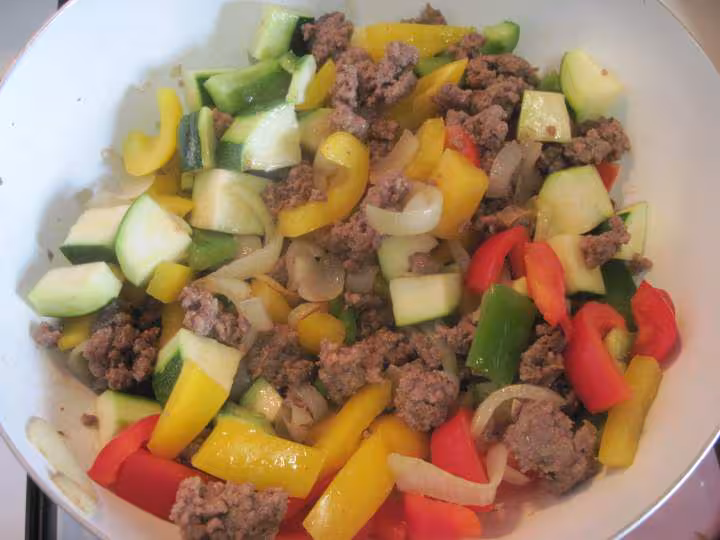 Viande de boeuf aux legumes de ratatouille