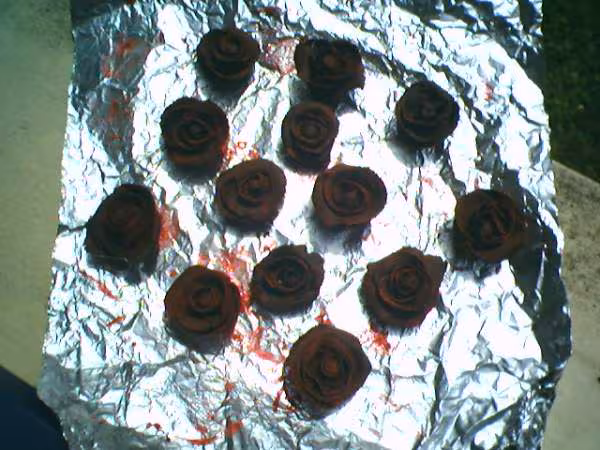Roses en pate a sel decoree