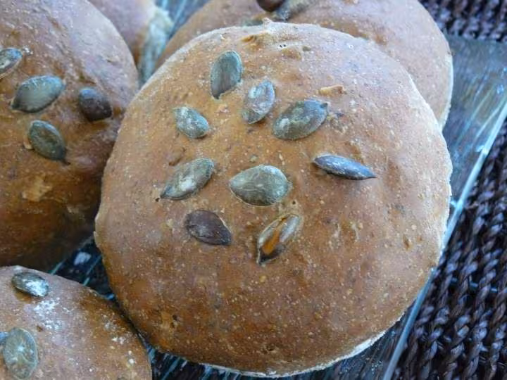 Petit pain aux graines de courge
