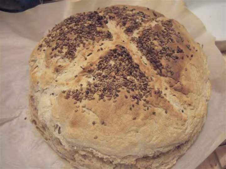 Pain tout levain un peu rate