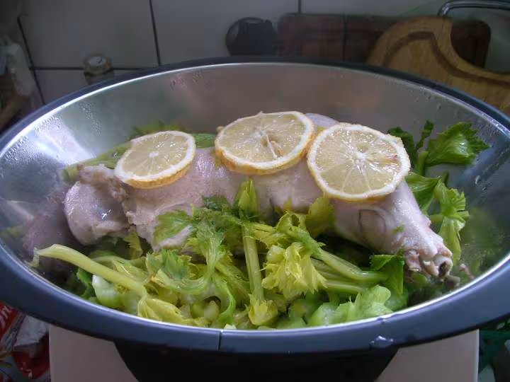 Cuisse de dinde celeri en branche