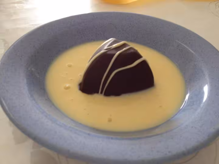 Petits desserts mousse michoko et croustillant