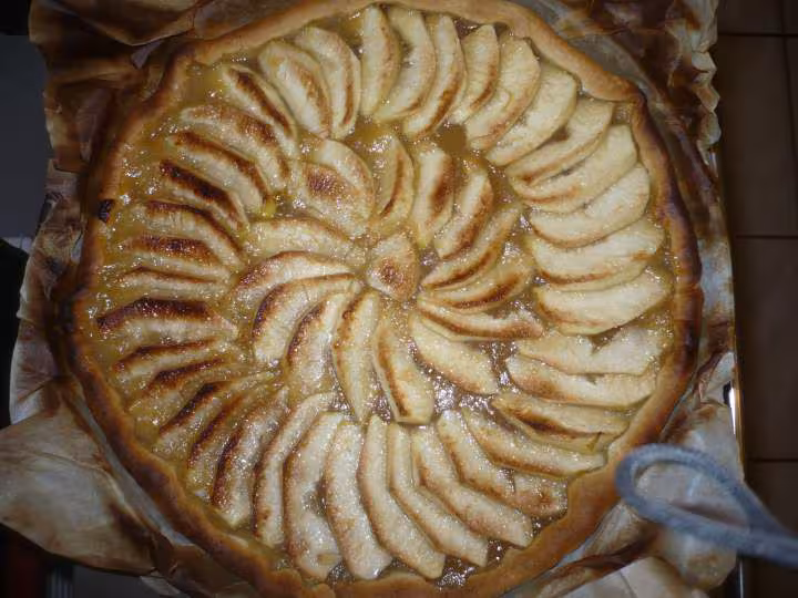 Tarte aux pommes cuite
