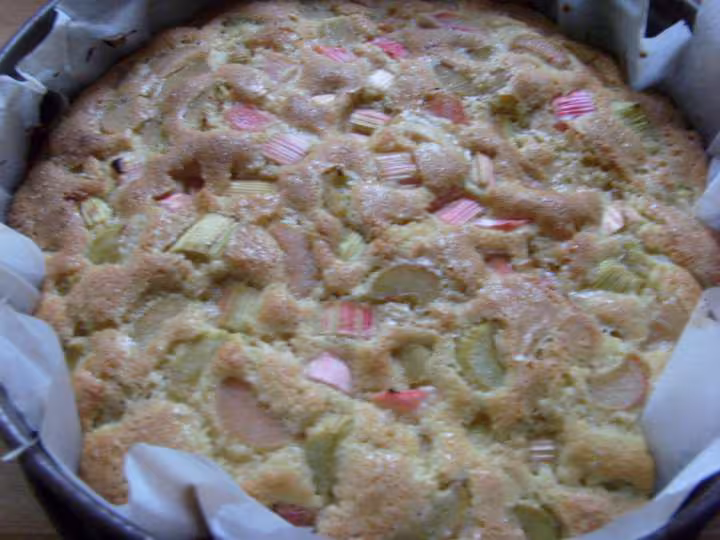 Gateau a rhubarbe meringue