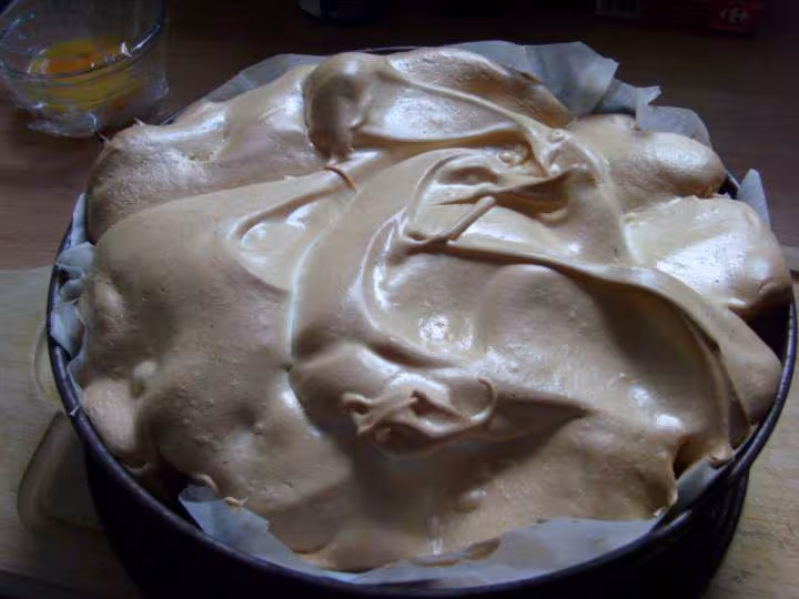 Gateau a rhubarbe meringue
