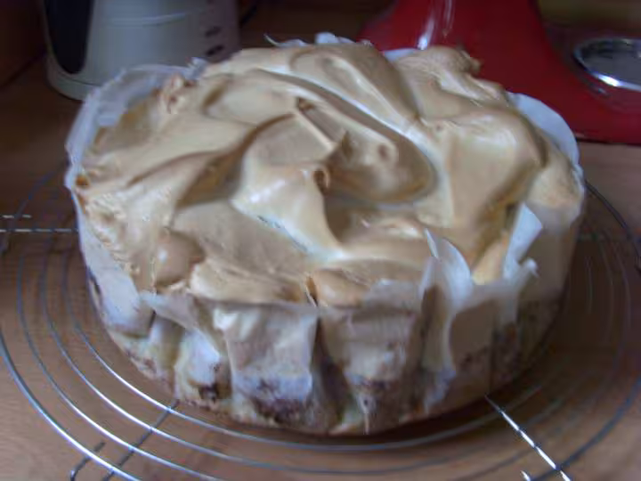 Gateau a rhubarbe meringue