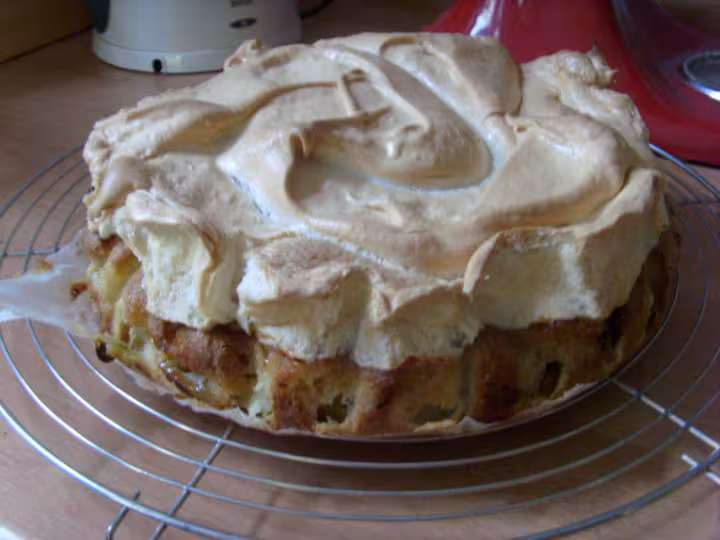 Gateau a rhubarbe meringue