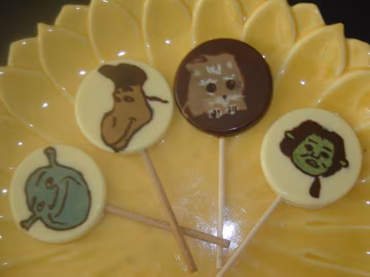 Sucettes en chocolat shrek