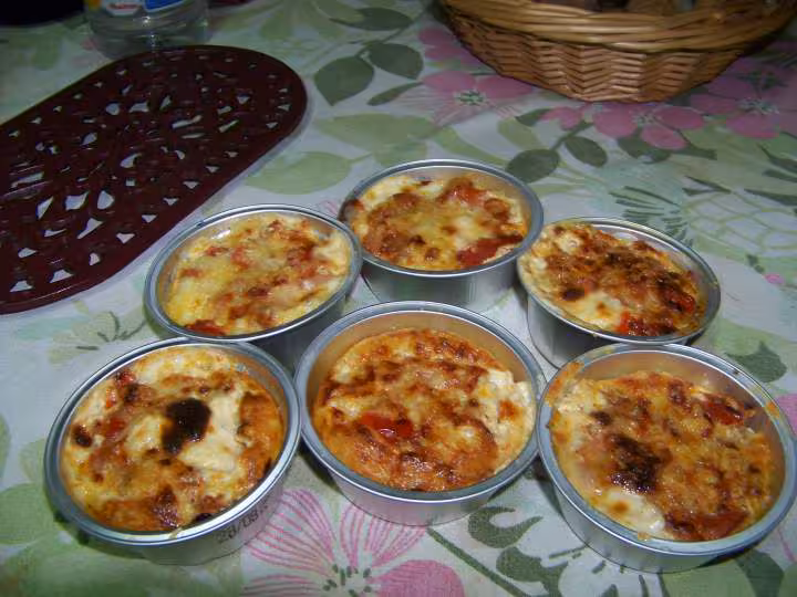 Ramequins aux oeufs garnis