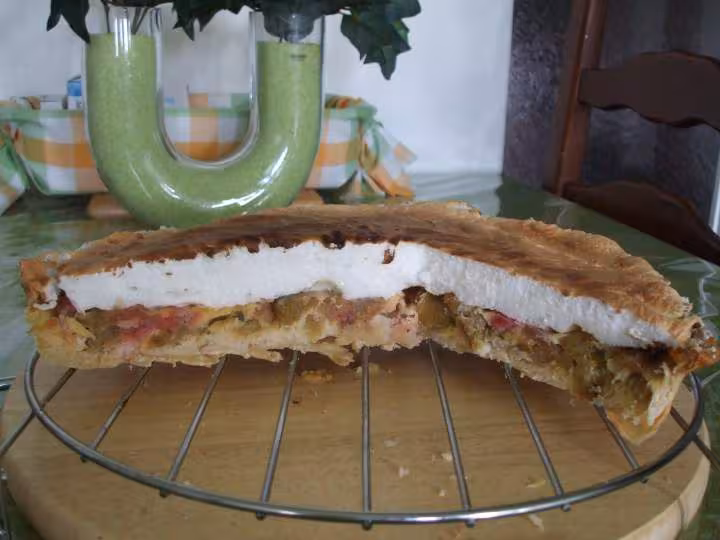 Tarte rhubarbe coupee