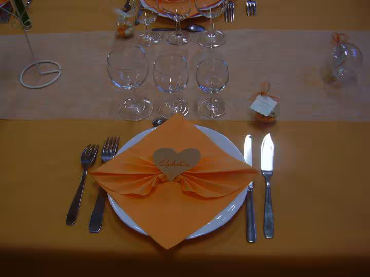 Mariage orange beige amp poisson couvert