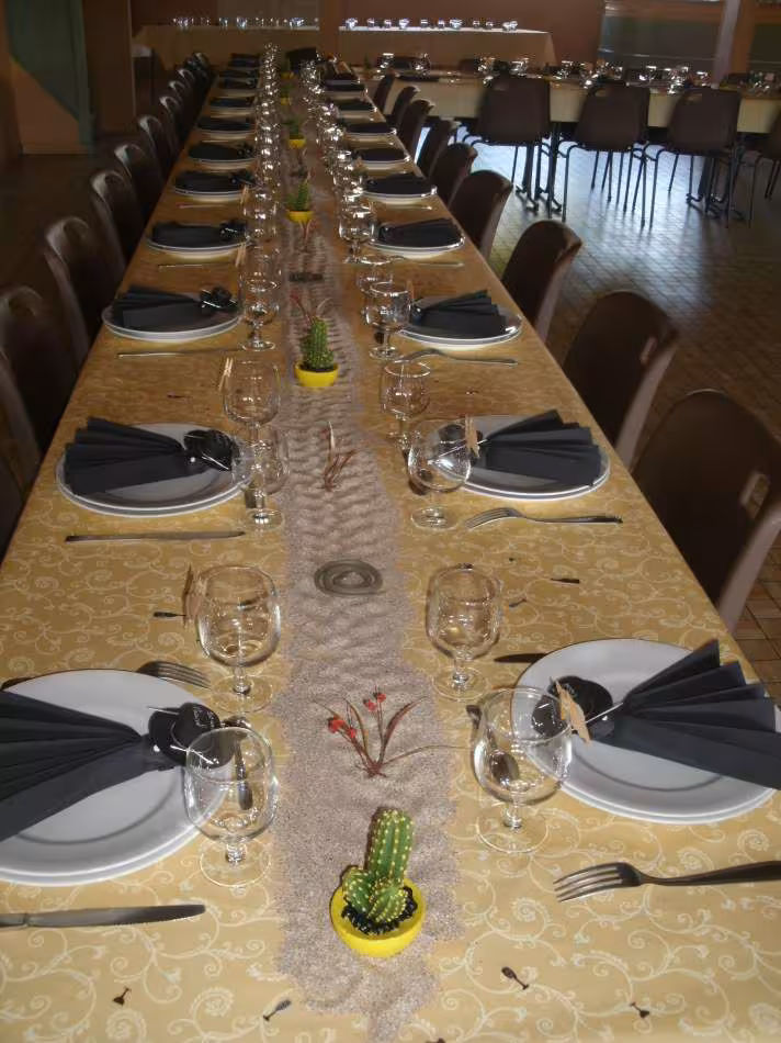 Une tablee
