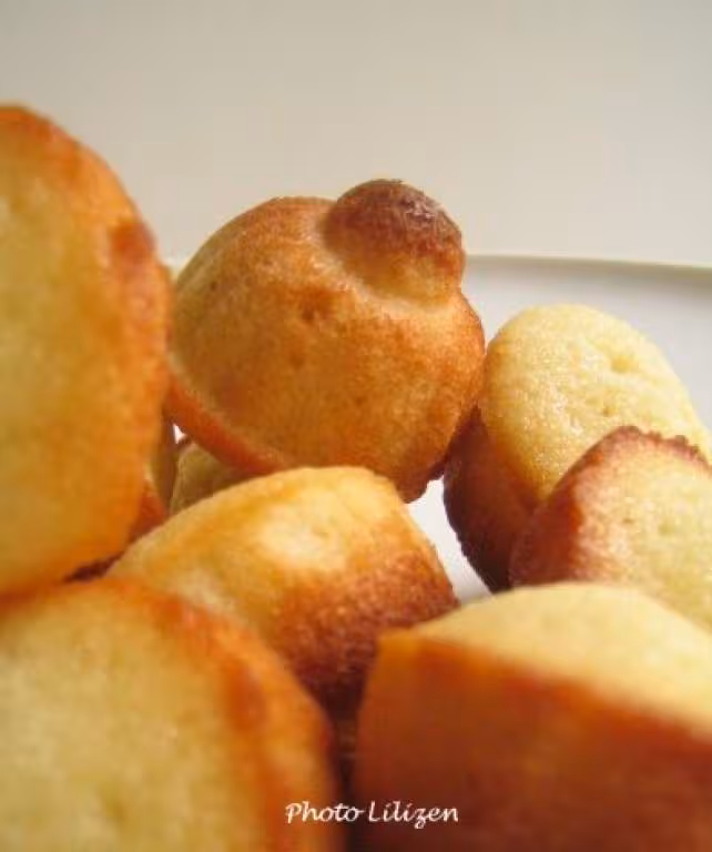 Financiers moule tup