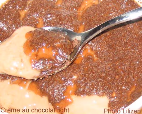 Gros plan creme au chocolat light