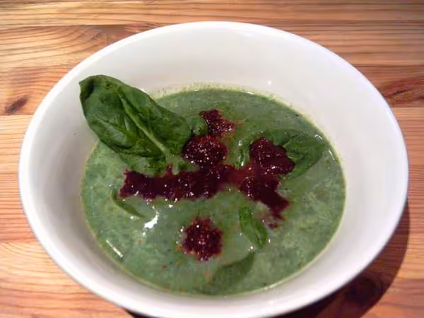 Veloute de mache au jus de betterave