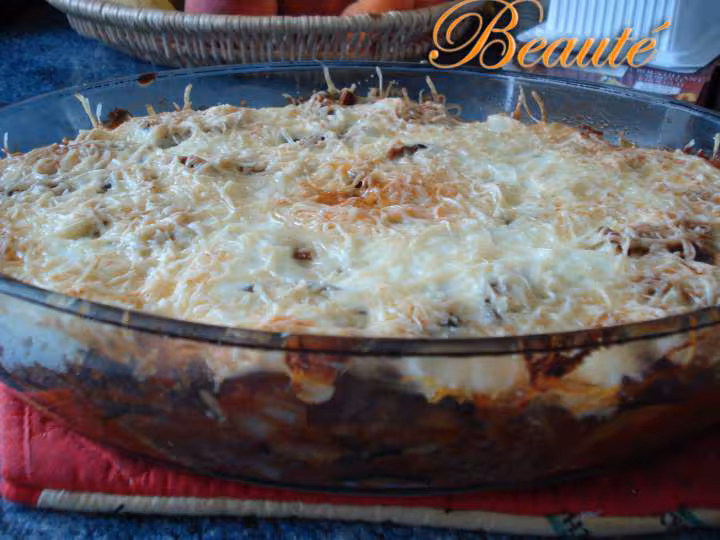 Aubergine gratinee a la bolognaise