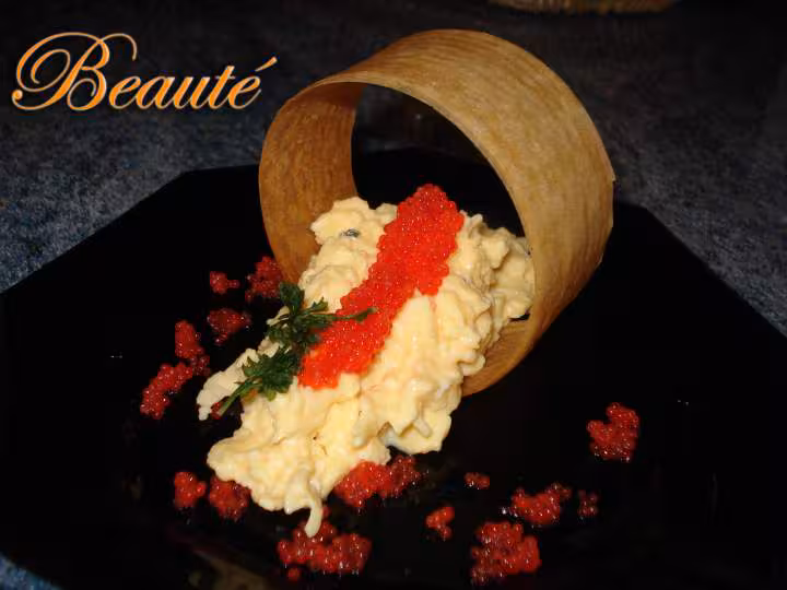 Croustille de brouillade d oeufs de caille aux oeufs de lompe
